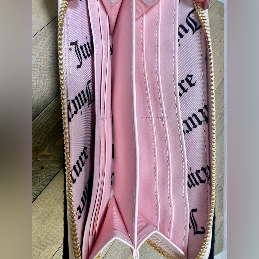 Juicy Couture Key to Juicy Daydreamer with matching wallet!! - Picture 15 of 16